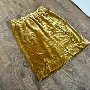 J Crew Gold Crushed Velvet Skirt, Size Medium